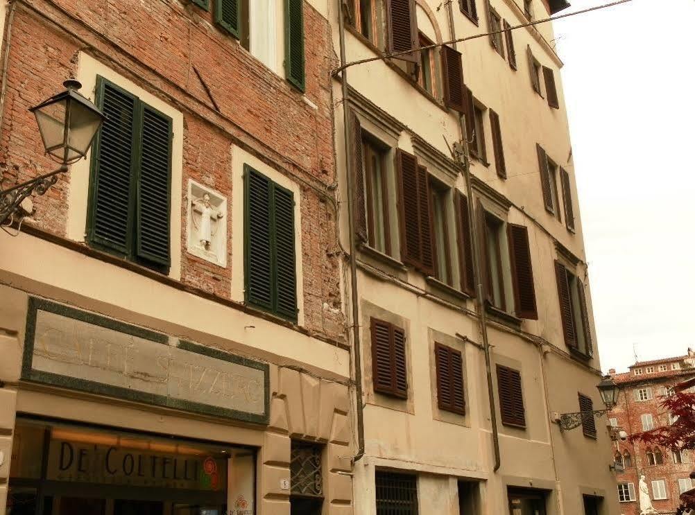 B&B Camera Con Vista Lucca Exterior photo